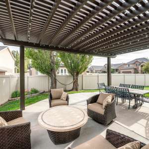 Professional Pergola Builder Chicago | MRC Construction